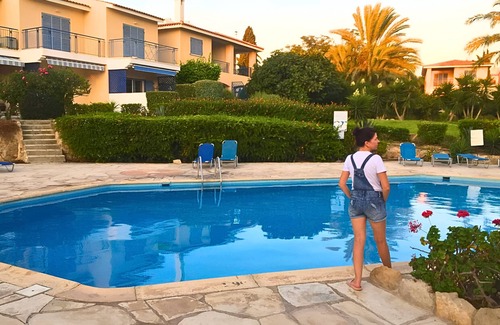 Universal Apartamento | Paradise Gardens Cozy Oasis with AC, WIFI, and private pool