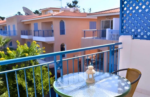 Universal Apartamento | Paradise Gardens Cozy Oasis with AC, WIFI, and private pool