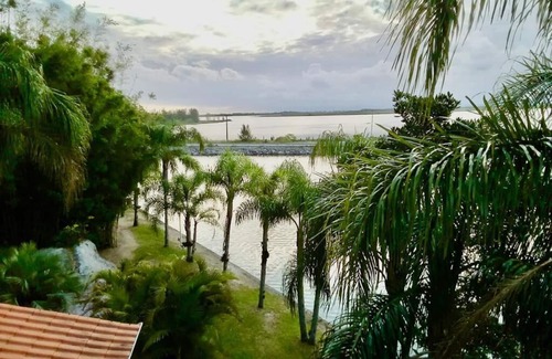 Laguna Casa | Paradise House between the Lagoon and the Sea in Laguna/SC that accepts pets.