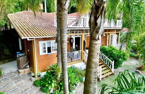 Laguna Casa | Paradise House between the Lagoon and the Sea in Laguna/SC that accepts pets.