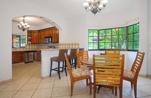 Boquete Casa | Paradise House, Boquete - Hiking, Birding, Coffee! Walk to town.