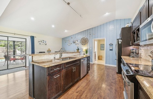 Trailer Estates Casa | Paradise Near IMG, AMI, SRQ - Heated Pool