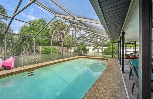 Trailer Estates Casa | Paradise Near IMG, AMI, SRQ - Heated Pool