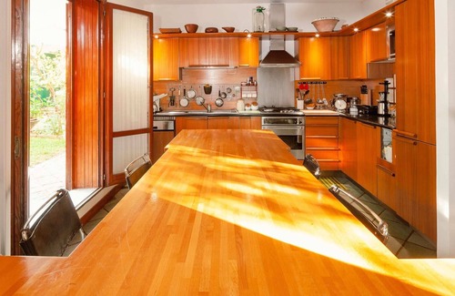 Picanello-Ognina-Barriera-Canalicchio Villa | Paradise Oasis: 400sqm Townhouse, Pool & Seaview