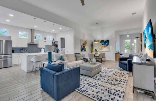 Arlington Park Casa | Paradise on Prospect w/ Htd Saltwater Pool
