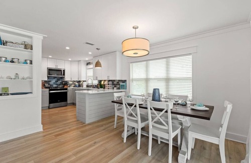 Laguna Beach Estates Casa | Paradise Palms: Prvt Swim Spa, Pets OK, Games, 1 Blk to Bch, FREE Activities!
