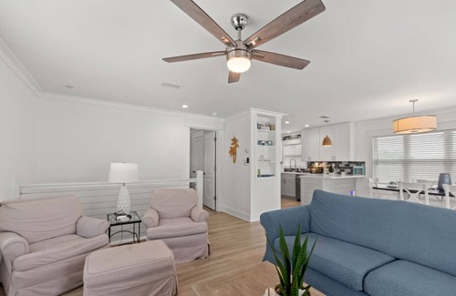 Laguna Beach Estates Casa | Paradise Palms: Prvt Swim Spa, Pets OK, Games, 1 Blk to Bch, FREE Activities!