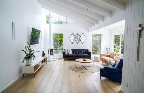Suffolk Park Casa | Paradise Palms - pet-friendly beach home with pool
