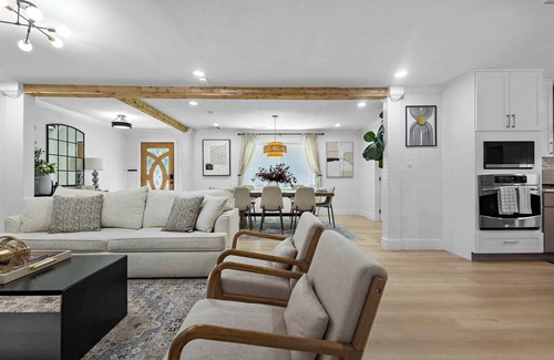 Dallas Casa | Paradise Playhouse: Heated Pool, Game Room, Mini Golf, and Infrared Sauna