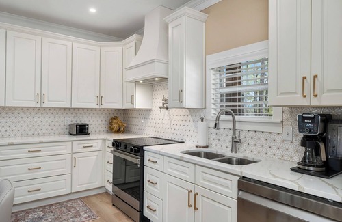 Six Mile Casa | Paradise Point on Lake Keowee!