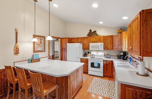 Livingston Cabina | Paradise Ranch: 2 Cabins Great for Families, Wedding Guests, Montana Adventurers