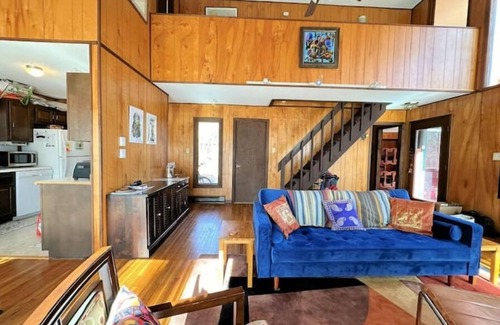 Hawley Chalet De Esquí | Paradise rediscovered 3-bedroom chalet in amenities rich lake community