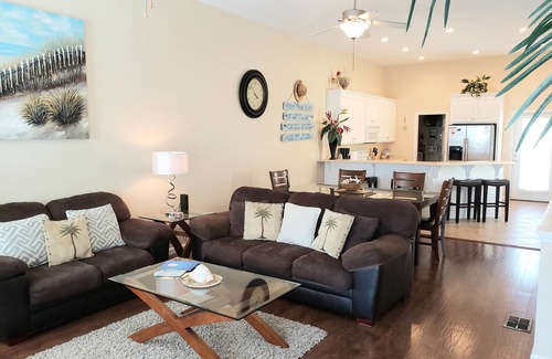 Sago Park Townhomes Casa | Agosto $ 145 / ngt disponible! Piscina "Paradise Retreat", corta caminata a la playa "