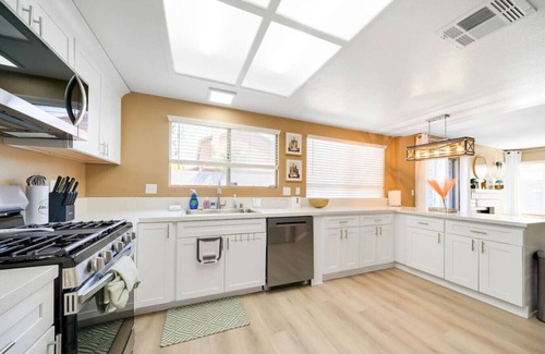 Spring Valley Casa | Paradise Retreat: 8 Beds, Pool Table, BBQ!