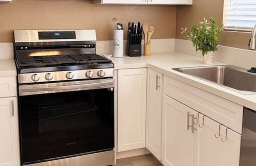 Spring Valley Casa | Paradise Retreat: 8 Beds, Pool Table, BBQ!
