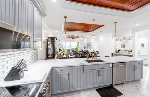 Bahamas Terrace Condominio | Paradise Retreat, A Tropical Oceanfront Villa