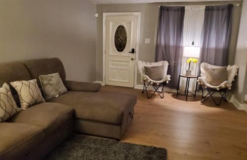 Collingdale Casa | Paradise Retreat by the Airport