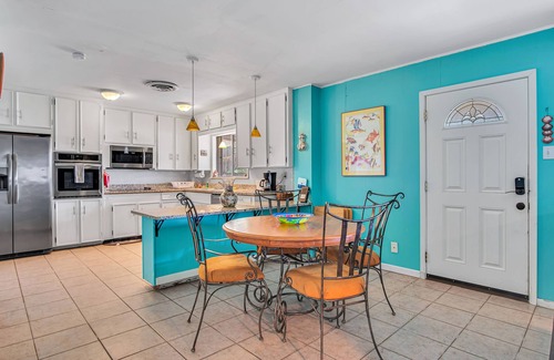 Shibui Sands Casa | Paradise Retreat | Pet Friendly, Walk to Beach!
