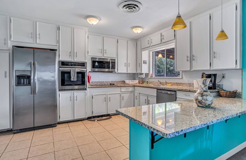 Shibui Sands Casa | Paradise Retreat | Pet Friendly, Walk to Beach!