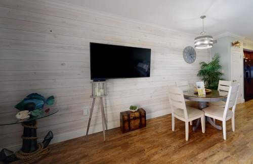 Mexico Beach Apartamento | Paradise Shores 107 A Slice of Paradise