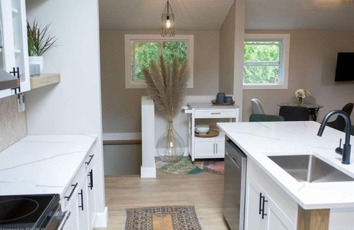 Port Elgin Cabaña | Paradise! Steps from Lake Huron