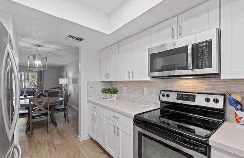 Las Casitas De Paradise Village Condominio | Paradise Valley Paradise/ Ground Unit/Fresh Remodel