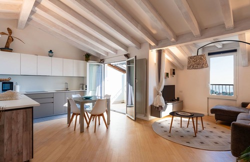 Alassio Apartamento | Paradise View by Interhome