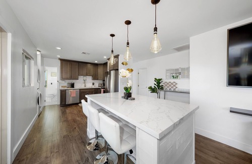 Valencia Park Casa | Paradise View: Luxury Pool & Spa Retreat