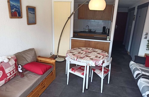 Plan Peisey Apartamento | Paradiski closed to the slopes and shops plan peisey