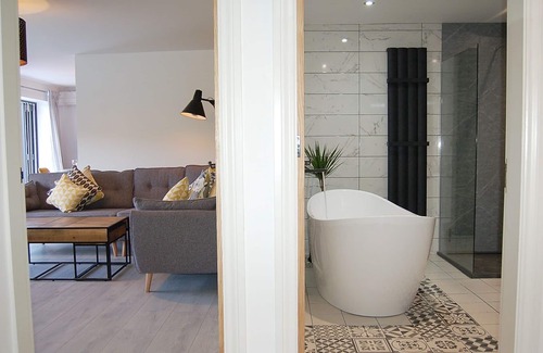 Dolgellau Casa | Paradwys A Stunning 5* Holiday Home With Hot Tub and Fire Pit