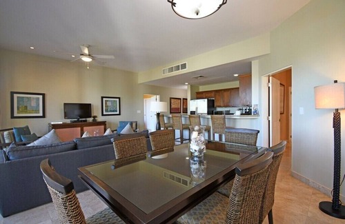 La Paz Villa | Exclusivo condominio frente a la playa decorado profesionalmente