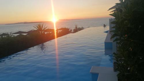 Agios Stefanos Avliotes Apartamento | Paralia Luxury Suites