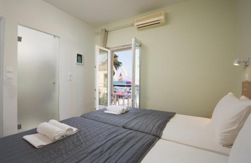Kavos Hotel | Paralia studios