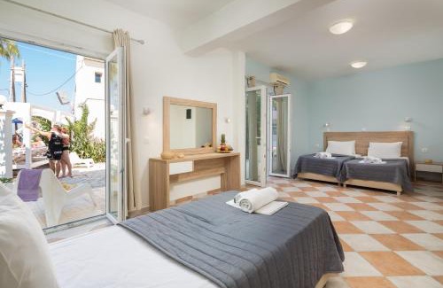 Kavos Hotel | Paralia studios