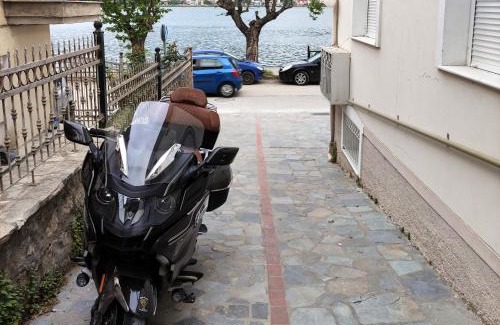 Kastoria Hotel | Paraliako katerina Studios & Rooms - Biker Friendly Hotel