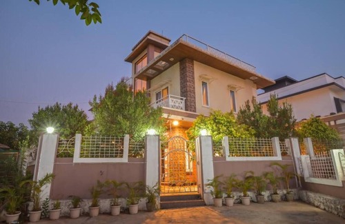 Lonavala Casa | Paramount by Joy Suites