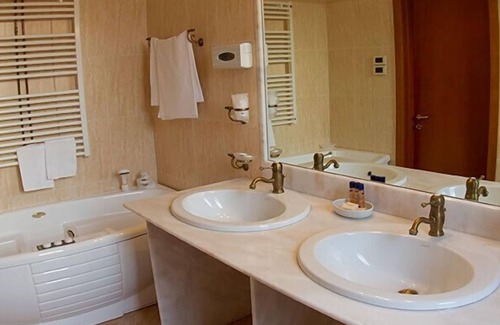 Corato Hotel | Parco Serrone