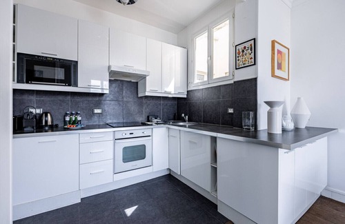 Faubourg-du-Roule Apartamento | Paris 8ème - Champs Elysées - Balcony - 1 bedroom
