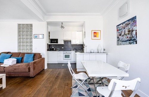 Faubourg-du-Roule Apartamento | Paris 8ème - Champs Elysées - Balcony - 1 bedroom