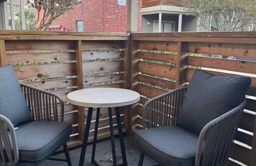 Astrodome Apartamento | Paris Balcony by Medical Center & NRG Stadium!