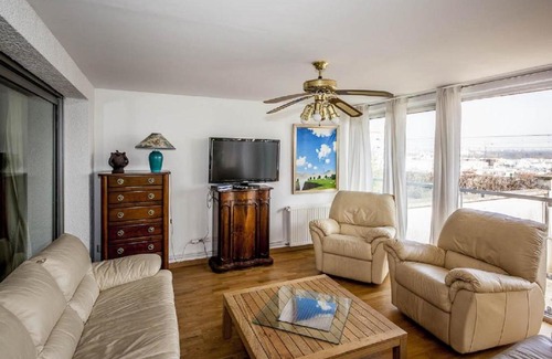 Suresnes Apartamento | Paris Belvedere With Panoramic View On Paris And Eiffel Tower