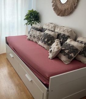 Montrouge Apartamento | PARIS-MONTROUGE Magnifique appartement 3 pièces de 75m2 avec PARKING - très cosy pour 1 - 8 personnes refait à NEUF -ENTIRE APARTMENT LUXURIOUS AND WARM -Montrouge Paris 14ème - Proche Aéroport Orly Parc Expositions Porte de Versailles FREE WIFI GRATUIT