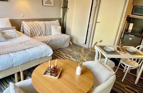 Quartier de Javel Apartamento | Paris Porte de Versailles Cosy Lodge 2 Appart hôtel parking wifi 4 pers