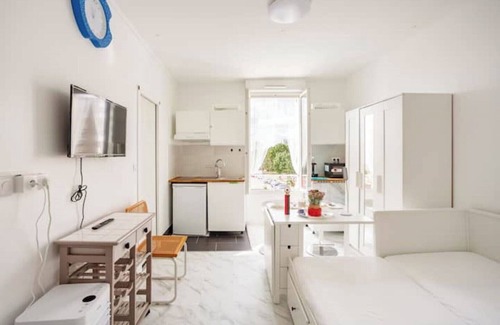Stains Apartamento | Paris Tourist Apartment, France, Private Stay for you and Your Family ?
