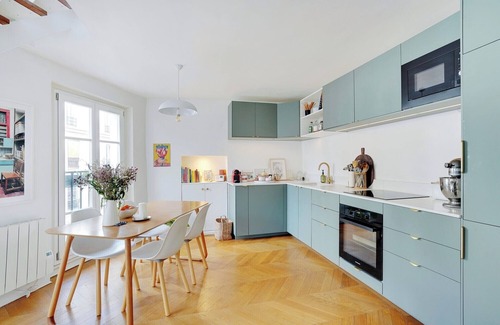 Saint-Vincent-de-Paul Apartamento | Paris with a view : a 2 bedroom apartment overlooking the Sacré Coeur