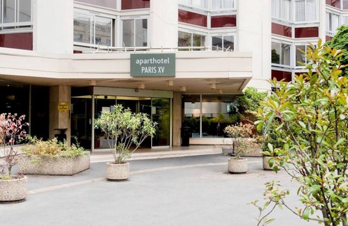 Issy-les-Moulineaux Condominio | Paris XV arrondissement apartment 4 people with parking