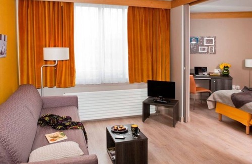 Issy-les-Moulineaux Condominio | Paris XV arrondissement apartment 4 people with parking