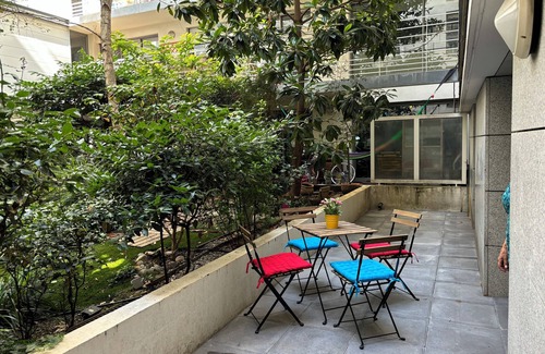 Quartier Saint-Georges Apartamento | Paris Xviii Place Clichy Appartement 2 Pieces Avec Pkg. Au Pied de Montmartre