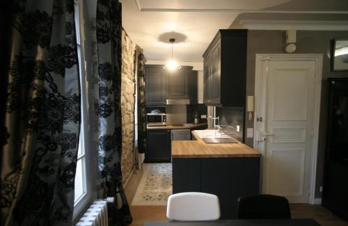 Saint-Gervais Apartamento | ParisInteriorsRentals - Beautiful Le Marais NOTRE DAME Appartement