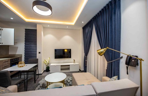 Cantonments Hotel | Park Apartments